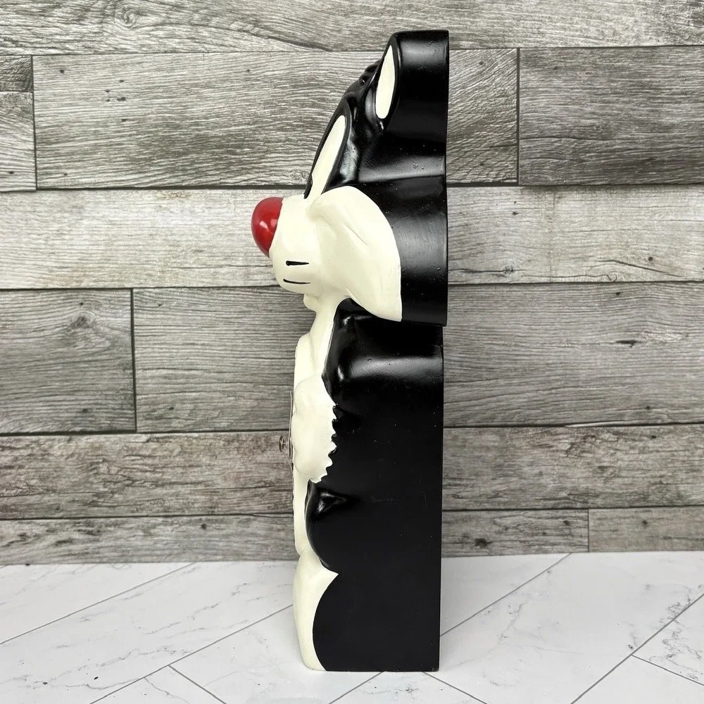Loony Tunes Sylvester Cat Clock Warner Brothers 1995 Incomplete Doesn't Work